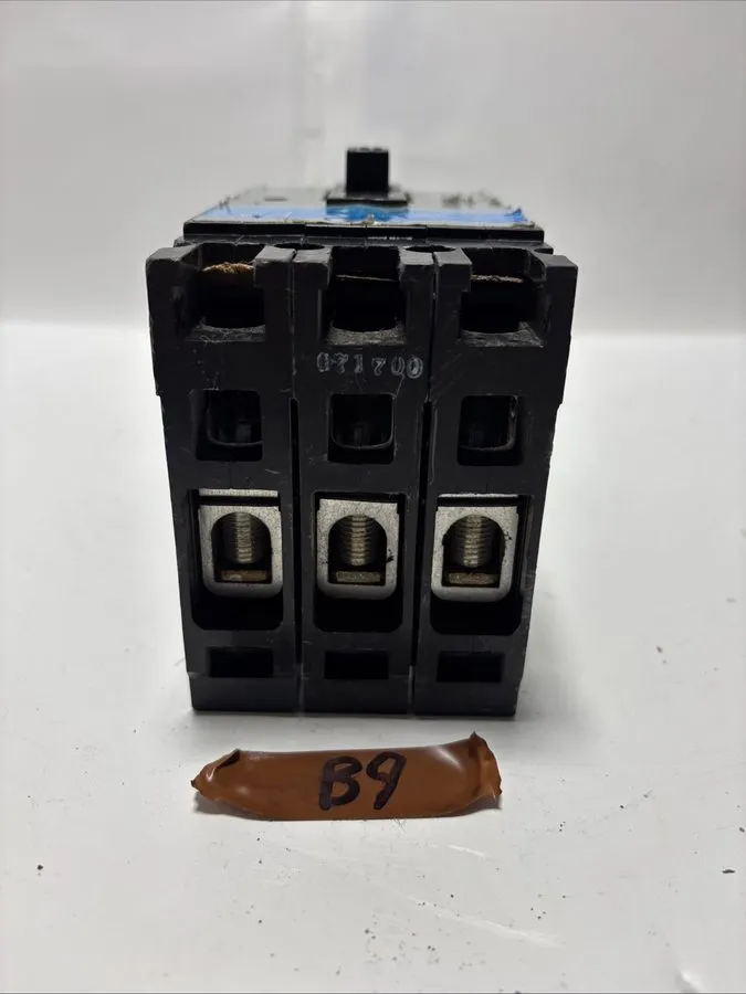 Автоматический выключатель Siemens Sentron Series 3 pole circuit breaker 125A 48