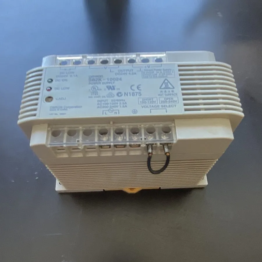 Блок питания Omron S82K S82K-10024 Switching Power Supply 24VDC 4.2A 100W DIN Ra