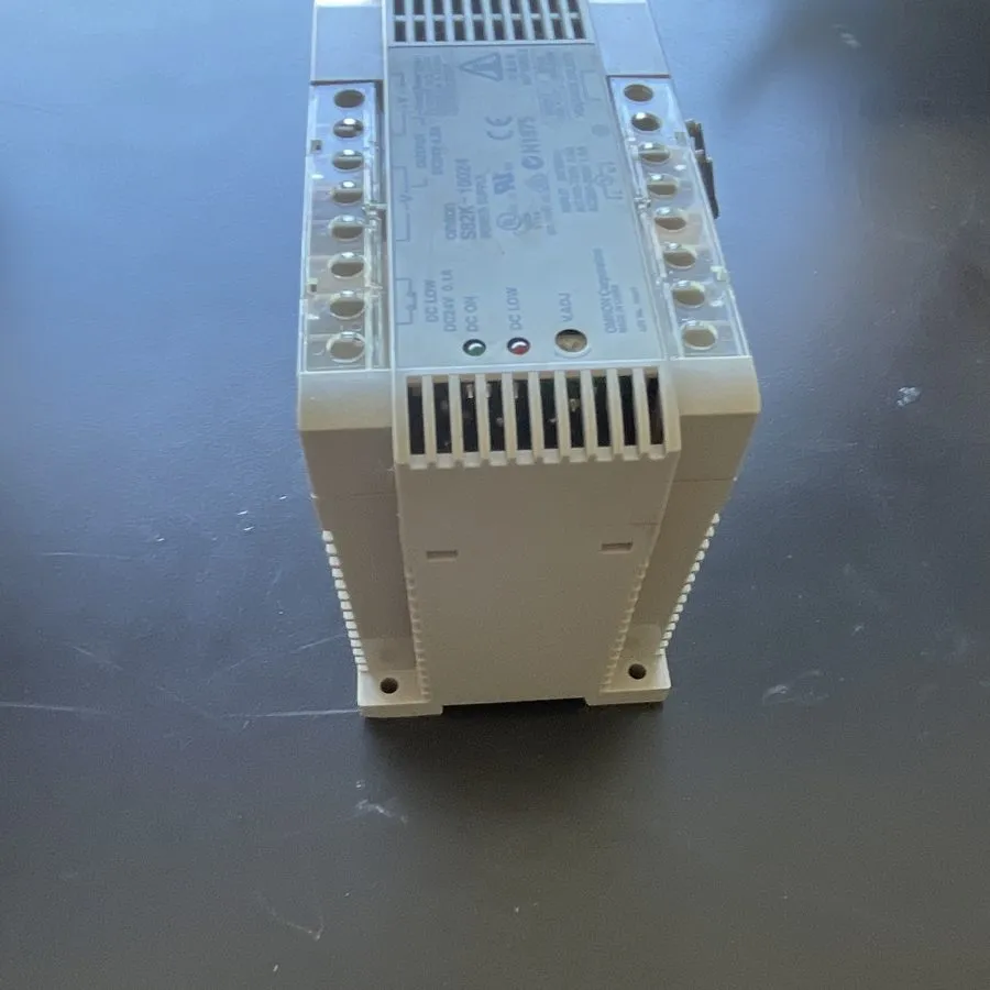 Блок питания Omron S82K S82K-10024 Switching Power Supply 24VDC 4.2A 100W DIN Ra — фото лота 2