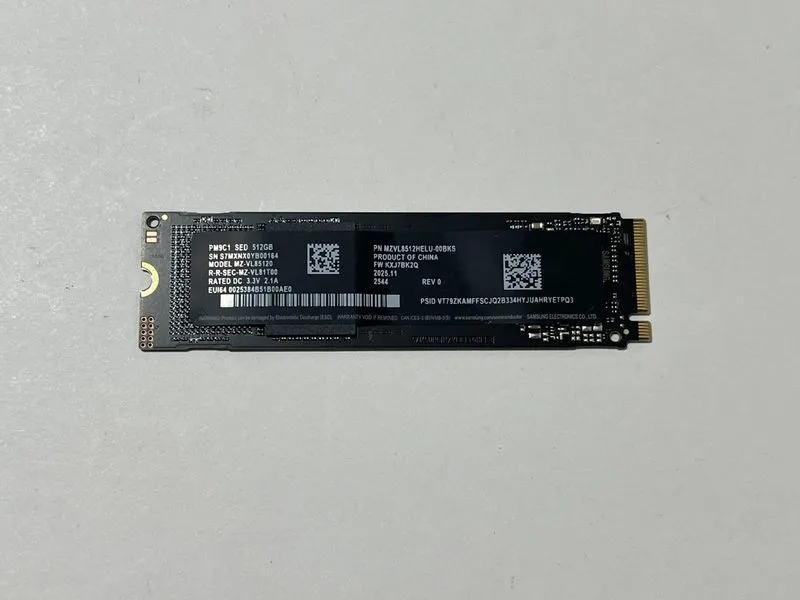 SSD-накопитель Samsung PM9C1 512GB MZ-VL85120 NVMe MZVL8512HELU SSD — фото лота 1