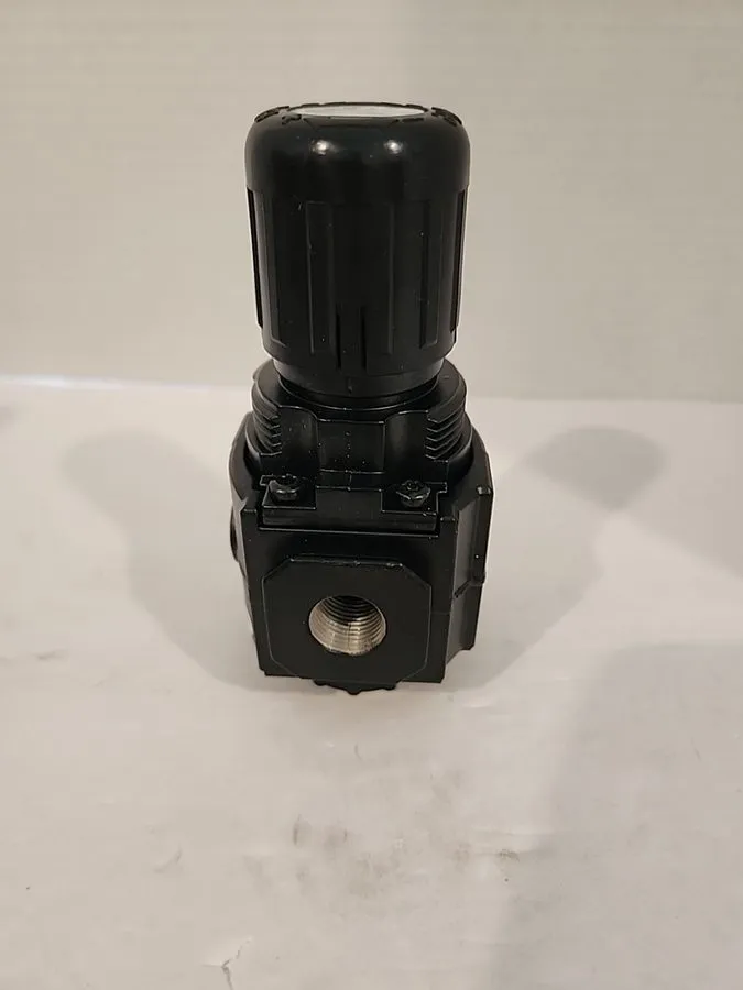 Трубопроводная арматура Speedaire Model 4ZM19A Air Pressure Regulator 3/8 in 30- — фото лота 1