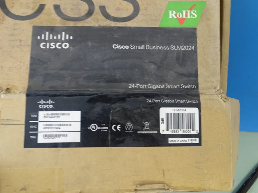 Коммутатор Cisco Linksys SLM2024 24-Port 10/100/1000 Gigabit Smart Switch