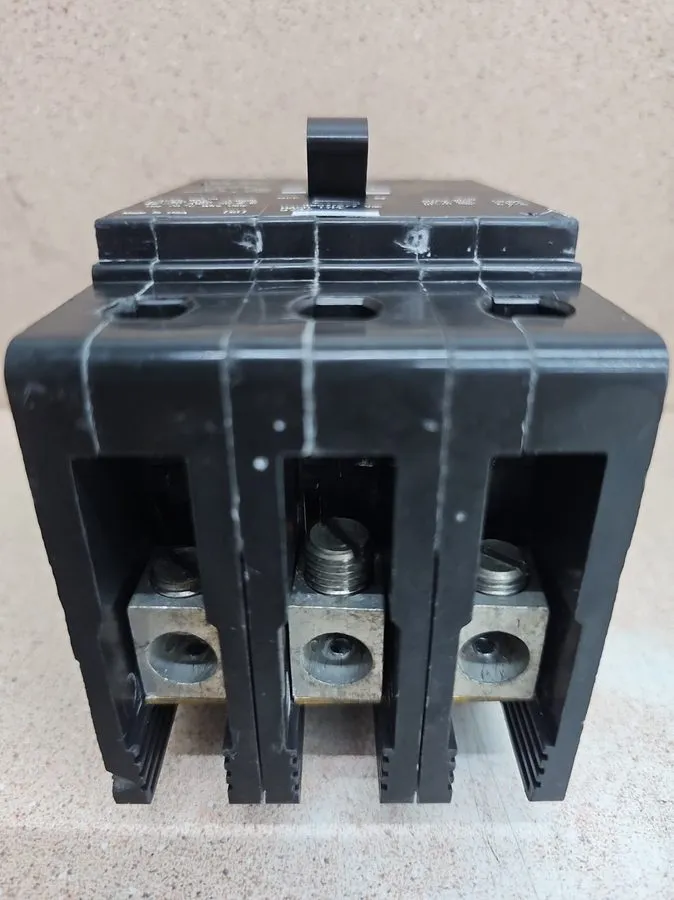 Автоматический выключатель Square D EJB34070 3 Pole 70 Amp 480V Circuit Breaker 