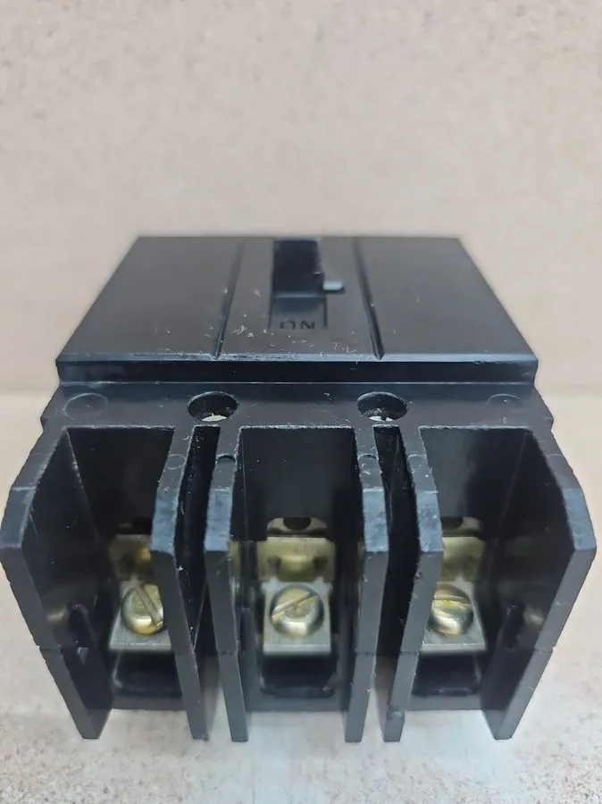 Автоматический выключатель WESTINGHOUSE GHB3020 Circuit Breaker 20A 480V 3P Bolt