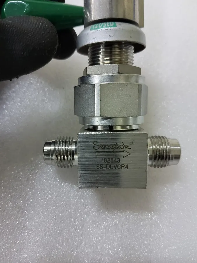 Клапан SWAGELOK SS-DLVCR4 MANUAL VALVE (TYPE M-M)
