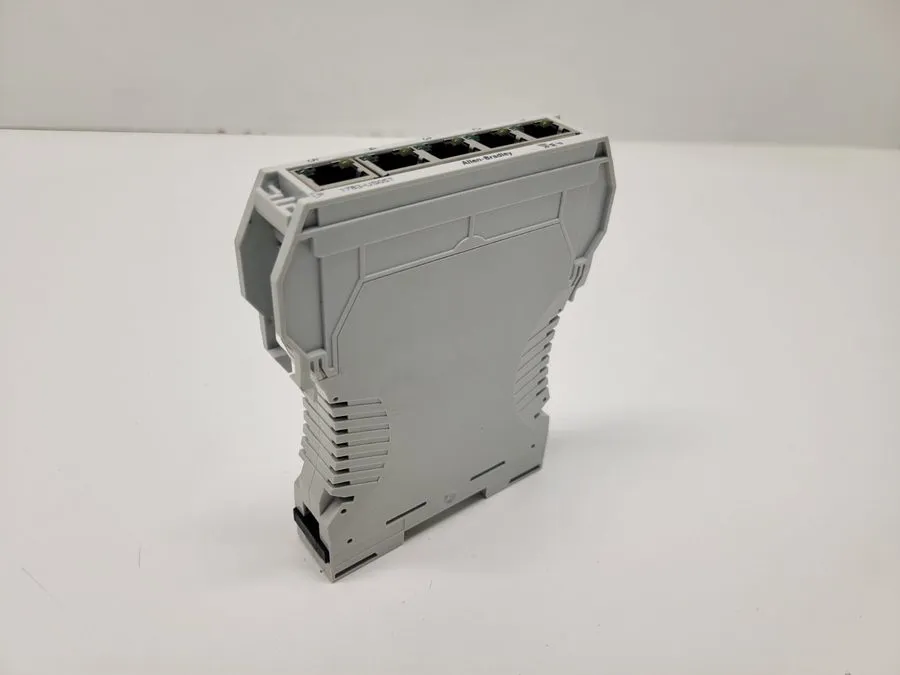 Коммутатор Allen Bradley 1783-US05T Stratix 2000 Ethernet Switch AB