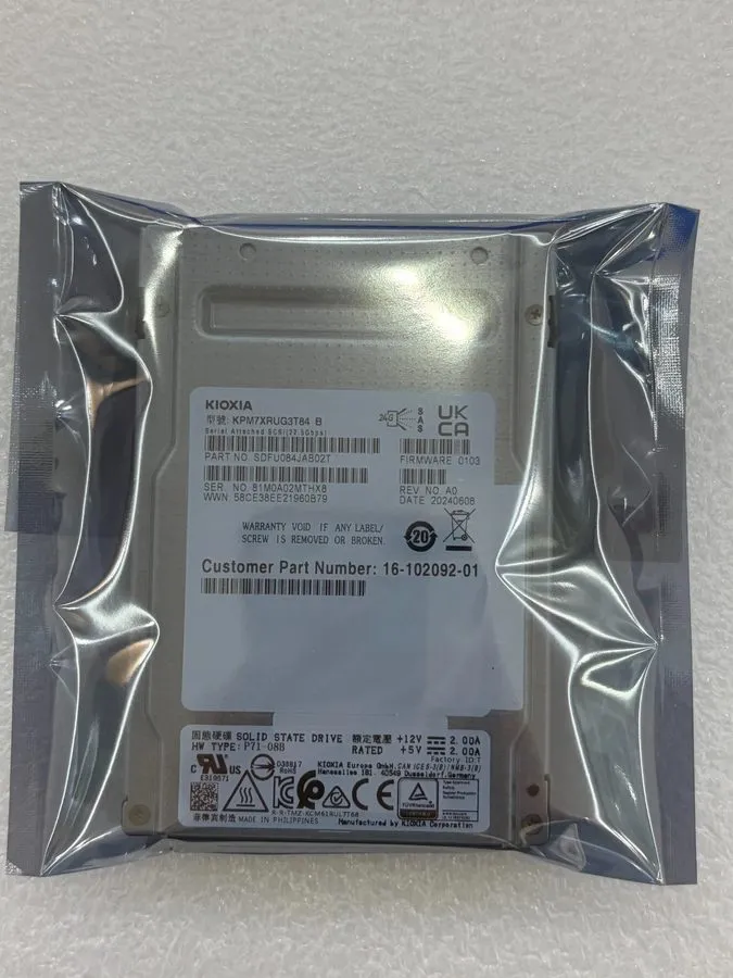 SSD-накопитель KIOXIA KPM7XRUG3T84 SDFU084JAB02T 3.84TB SAS 24Gbps SSD Solid Sta
