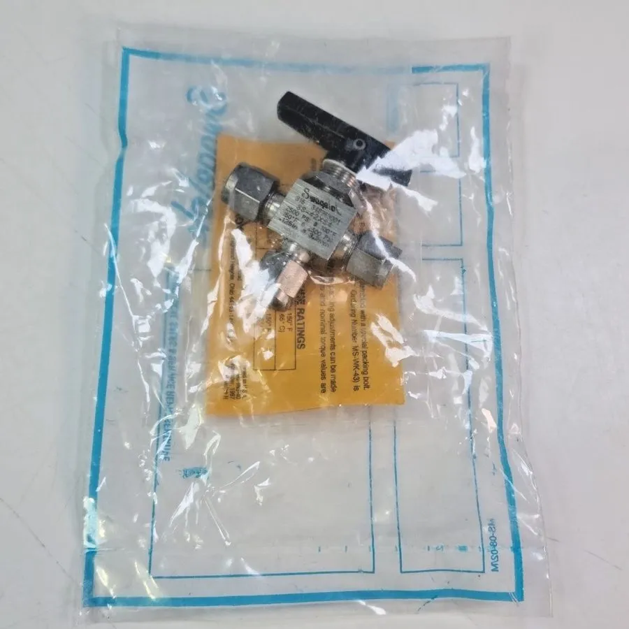 Клапан Swagelok SS-42XS4 1/4" 316 SS 3-Way Ball Valve 2500 PSI Tube Fitting