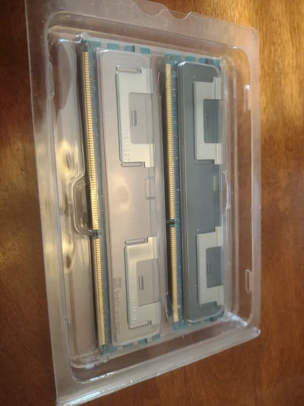 Модуль памяти Hynix 8GB (1X8G) 2Rx4 PC3-12800R HMT31GR7CFR4C-PB DDR3 Server RAM