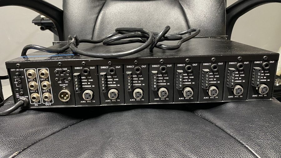 Радиосистема Shure AMS8000 Automatic Microphone System 8-CH 8 Channel Mixer