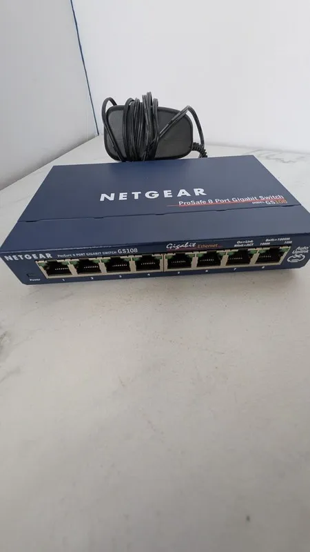 Коммутатор NETGEAR ProSAFE GS108v3 8-Port Gigabit Ethernet Network Switch Unmana