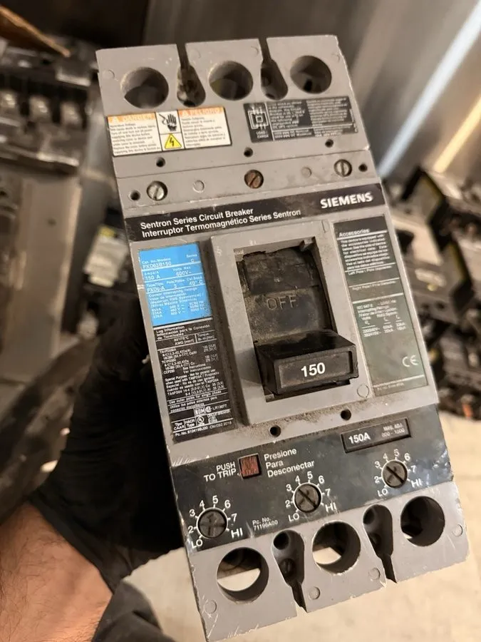 Автоматический выключатель Siemens Sentron FXD63B250 Ser FXD6-A 250 Amp 600 VAC 