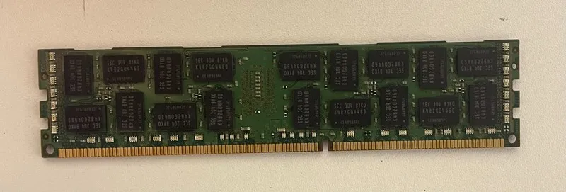 Модуль памяти 2 x 8GB Samsung M393B1K70DH0-YK0 2Rx4 PC3L-12800R DDR3 RAM (16GB i