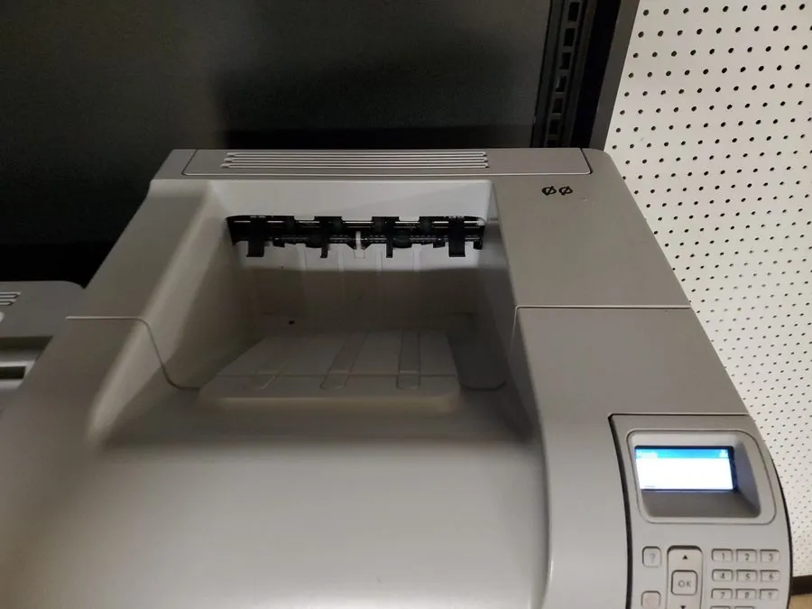 Лазерный принтер HP LaserJet Enterprise 600 M602 Laser Printer CE993A 28K Pg Ct  — фото лота 1
