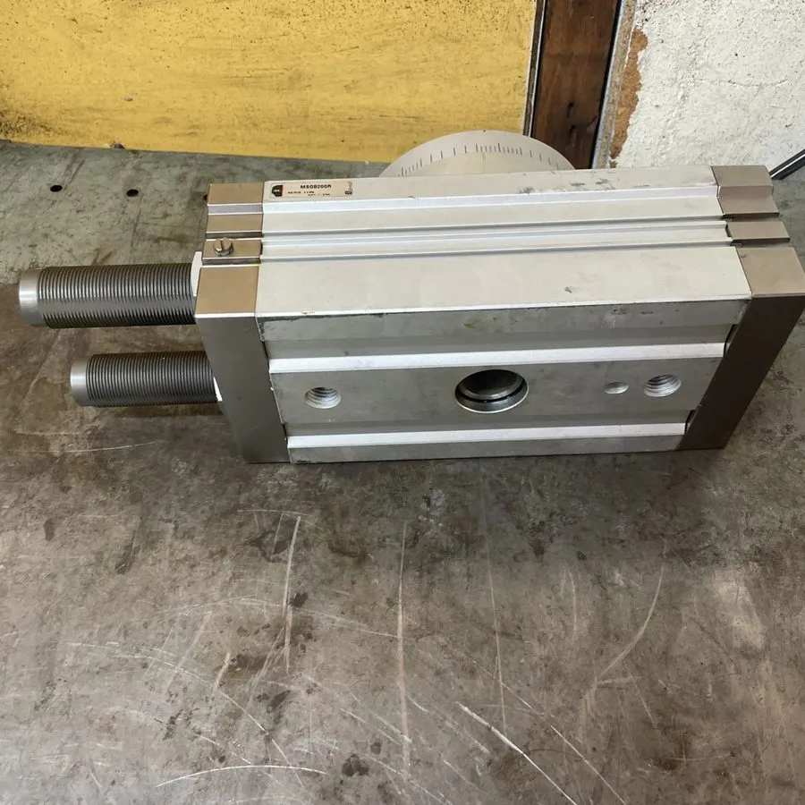 Поворотный стол SMC MSQB200R Pneumatic Rotary Table Cylinder — фото лота 2