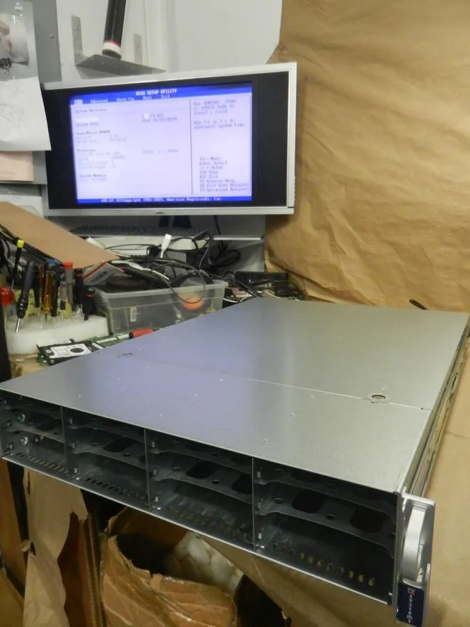 Запчасть для сервера ixSystems TrueNas Supermicro CSE-826 w/ X8DTH-i XEON NO HDD