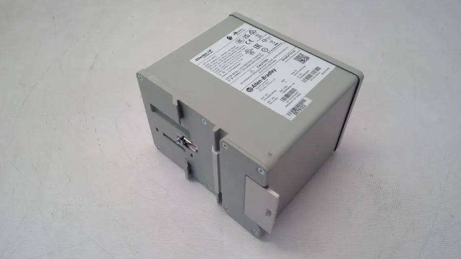 Коммутатор Allen-Bradley 1783-BMS10CGA Stratix 5700 Managed Switch SFP 10X RJ45 
