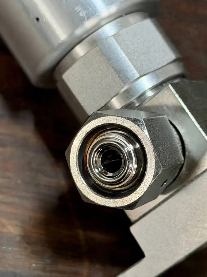 Клапан Swagelok 6LVV-DPFR4-P1-C, Diaphragm Pneumatic Valve — фото лота 2