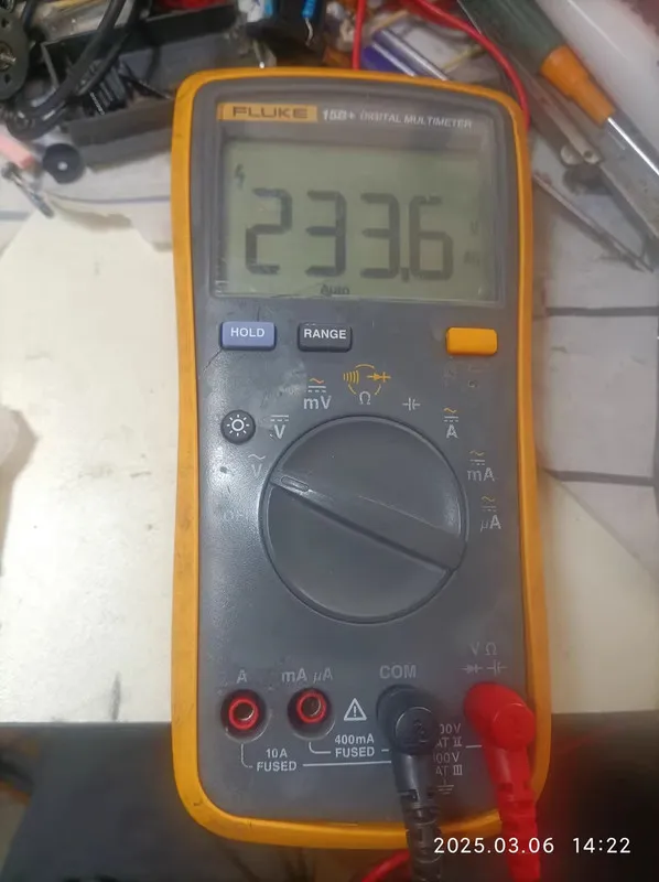 Мультиметр Fluke digital multimeter 15B+instrument automatic range AC/DC 1000V v