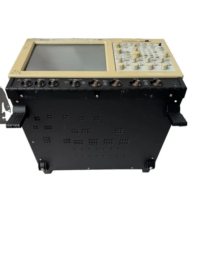 Осциллограф Tektronix TDS7104 1GHz 4ch 10GS/s Digital Phosphor Oscilloscope — фото лота 2