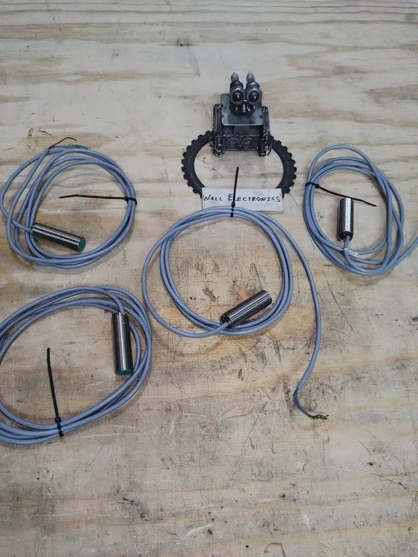 Датчик приближения Pepperl+ Fuchs NBB5-18GM60-WS 250VAC 200mA Proximity Sensor 1