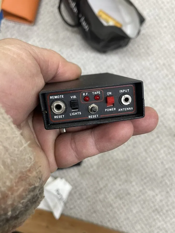 Тестер REI TDR-800 Bug Detector RF Detector TTRD Pocket detector spy tool spy ri — фото лота 2