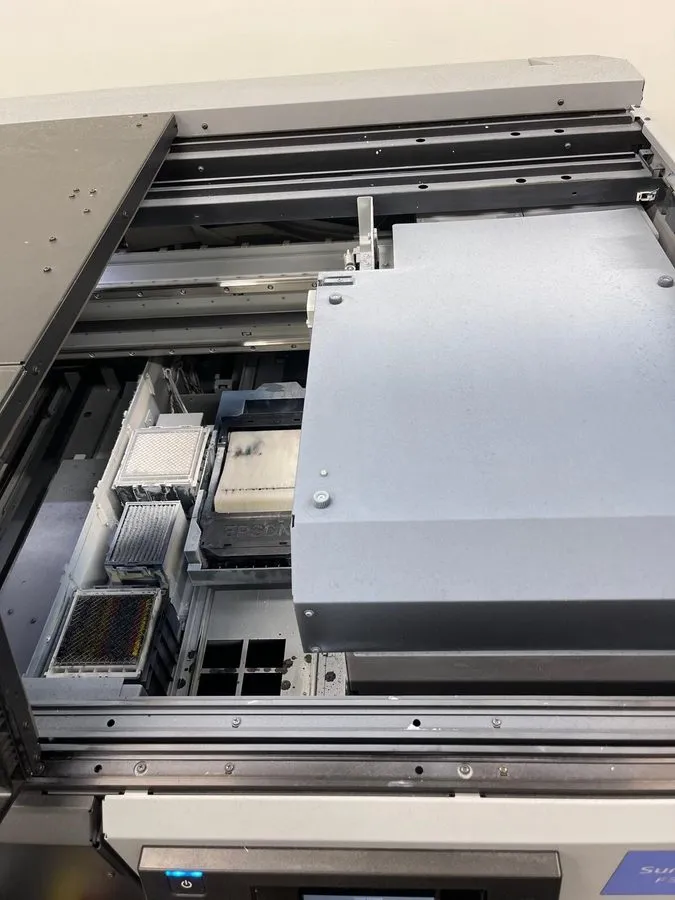 Принтер Epson SureColor F3070 industrial direct-to-garment (DTG) printer — фото лота 2