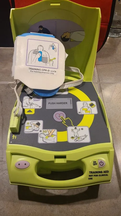 Медицинское оборудование ZOLL AED PLUS TRAINER2 Training Device with Pads- No Re — фото лота 2