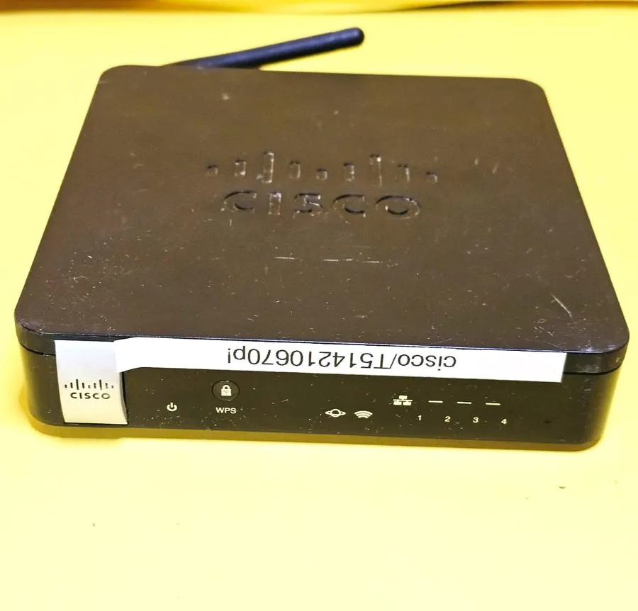 Маршрутизатор Cisco Small Business RV110W Wireless-N VPN Firewall Router