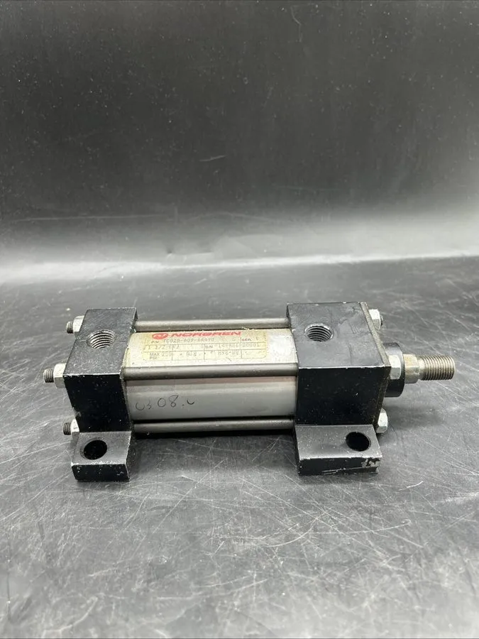 Пневмоцилиндр Norgren 1 1/2 Pneumatic Cylinder TC02A-A09-AAA90 250psi — фото лота 2