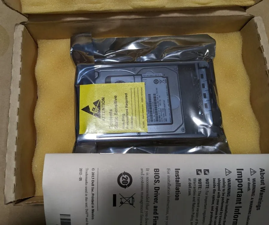 Жёсткий диск Dell 89D42 1.2TB 10K SAS 2.5 12G HDD Toshiba HDEBF01DAA51 Hard Disk