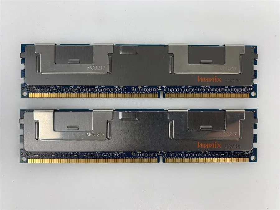 Модуль памяти Hynix 4GB PC3-10600R 1333MHz DDR3 ECC Server RAM HMT151R7TFR4C-H9 