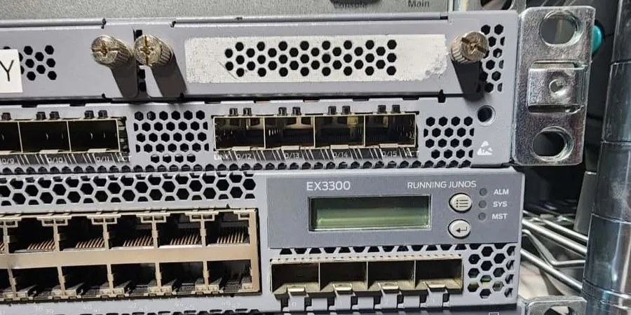 Коммутатор Juniper EX3300. 24P.