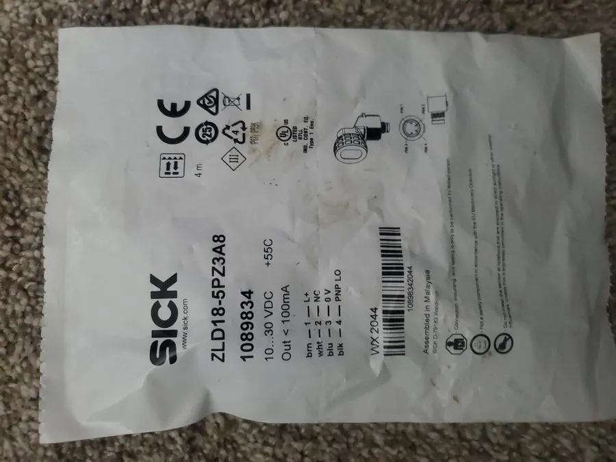 Фотоэлектрический датчик SICK ZLD18-5PZ3A8 1089834 SimpleSense Photoelectric Sen