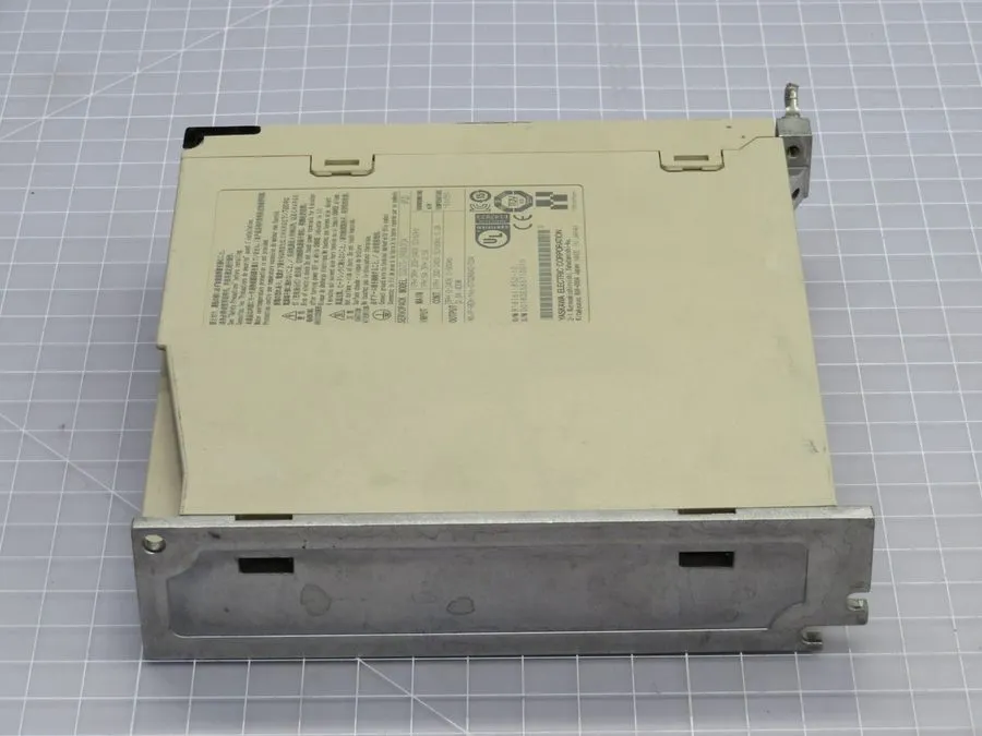 Сервопривод YASKAWA SGD7S-2R8A20A ac servo drive servopack
