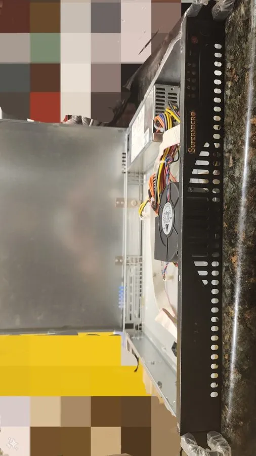Корпус сервера Supermicro 1U server chassis CSE-512L-200B 260W PSU 14" Depth Bul — фото лота 1
