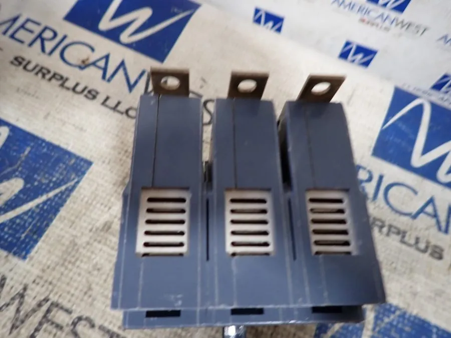 Автоматический выключатель Siemens BQD370 3 pole 70 amp bolt on 480v BQD Circuit