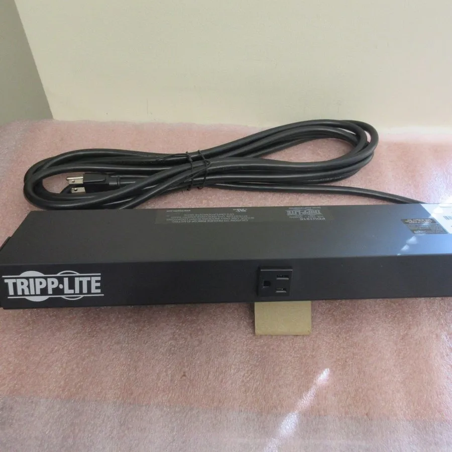 Блок розеток TRIPP-LITE PDU1215 RACKMOUNT POWER STRIP