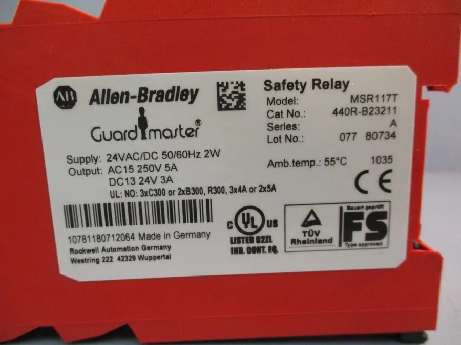 Реле безопасности Allen-Bradley 440R-B23211 Safety Relay 24V AC/DC Model MSR117T