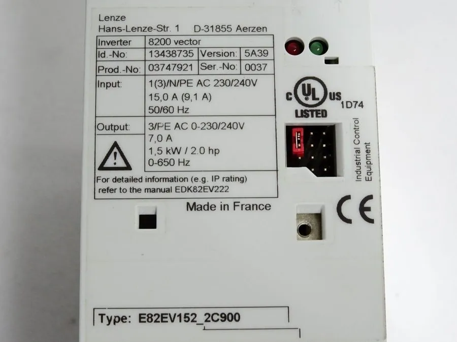 Сервопривод E82EV152K2C900 LENZE E82EV152_2C900 Servo Drive