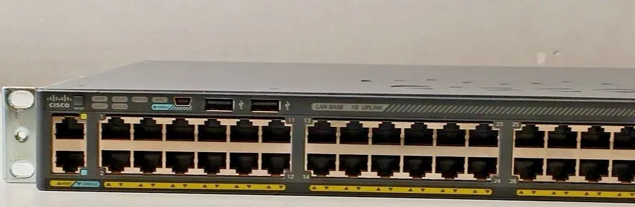 Коммутатор Cisco WS-C2960X-48TS-L C2960X 48-Port Gigabit PoE Ethernet Switch — фото лота 1
