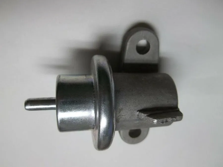 Трубопроводная арматура Fuel Pressure Regulator Mercury Mercruiser 262 V6 / 305 