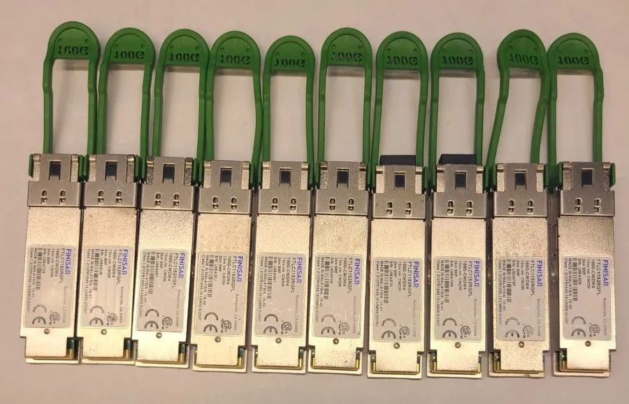 Трансивер Finisar FTLC9558REPM 100m Parallel MMF 100G QSFP28 Optical Transceiver