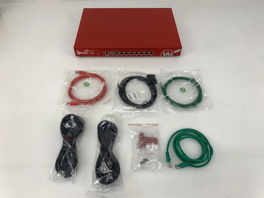Межсетевой экран WatchGuard Firebox M300 ML3AE8
