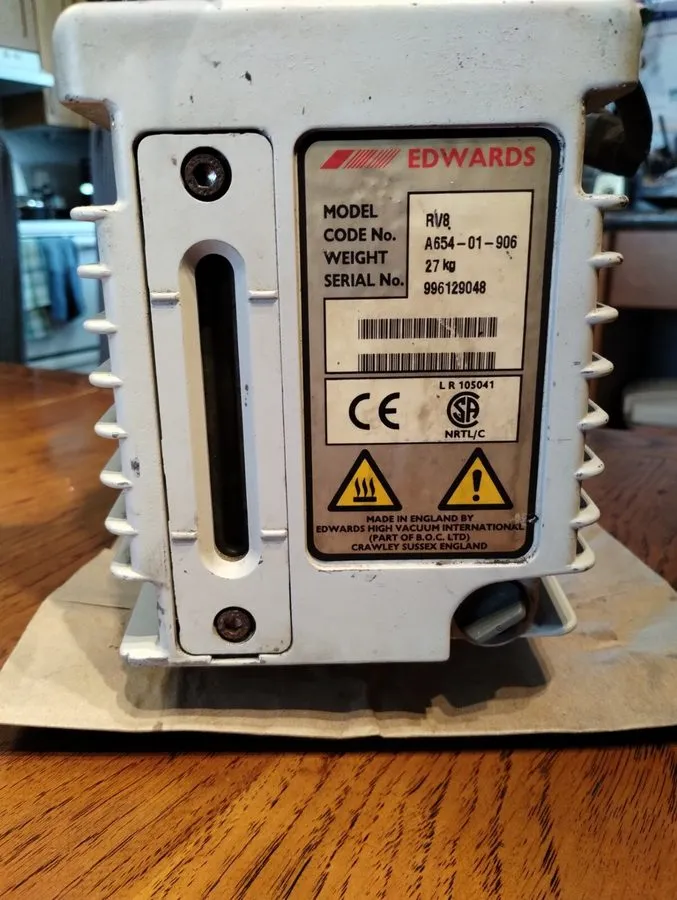 Насос Edwards A65401903 Mechanical pump RV8 shipping — фото лота 1