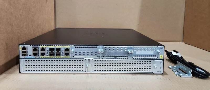 Маршрутизатор Cisco ISR4451-X-AXV/K9 4-Port Gigabit VOICE SECURITY Router with D — фото лота 2