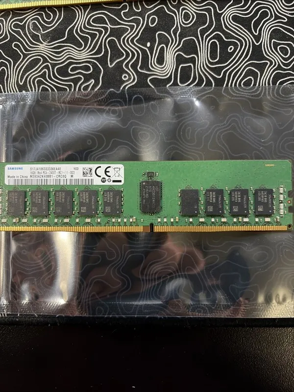 Модуль памяти Samsung M393A2K40BB1-CRC0Q 16GB DDR4 PC4-2400T ECC Workstation Ser