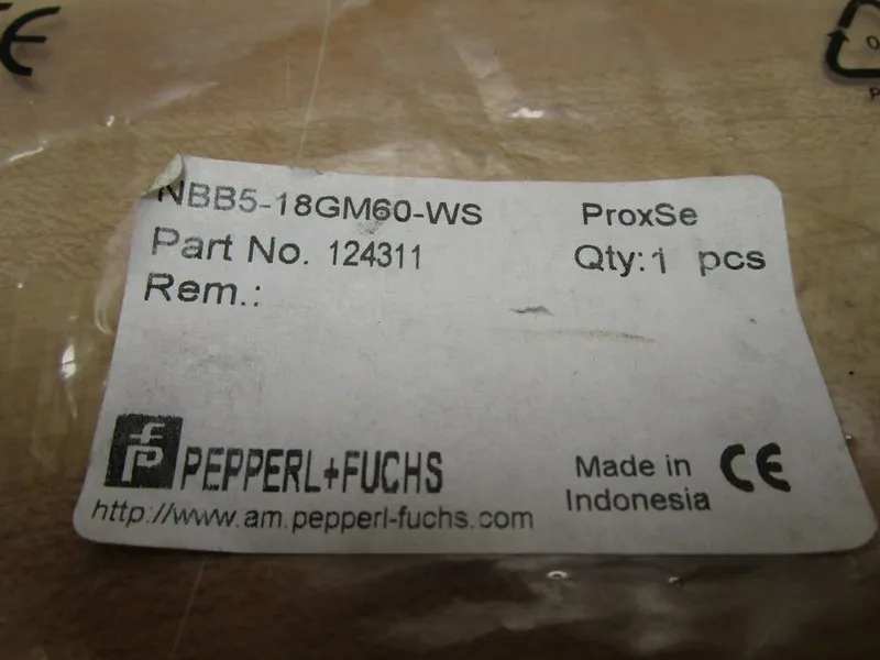 Датчик приближения Pepperl+ Fuchs NBB5-18GM60-WS 250VAC 200mA Proximity Sensor 1