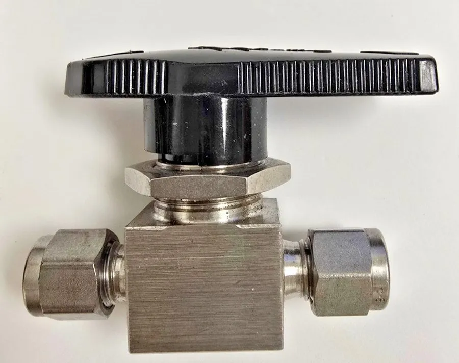 Клапан Swagelok SS-43S4 316 Stainless Steel Ball Valve 1/4"
