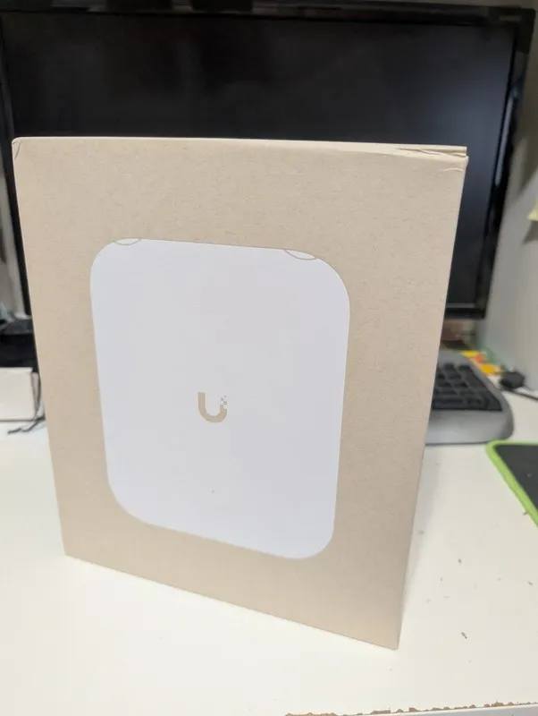 Точка доступа Wi-Fi Ubiquiti UniFi U7 Outdoor WiFi 7 Access Point White (U7-Outd